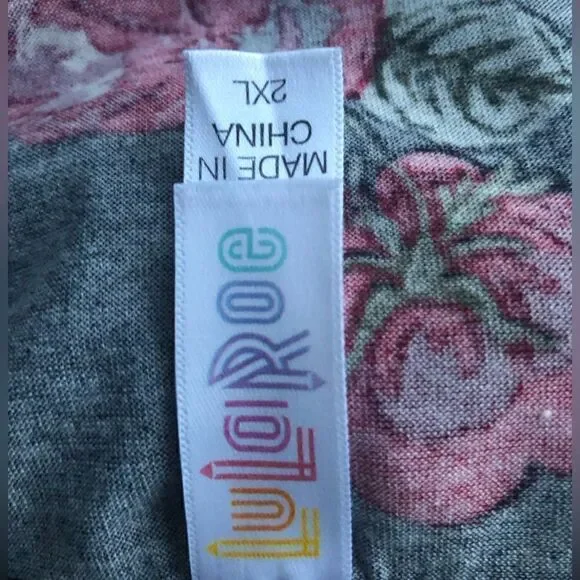 LULA ROE Black and Red Rose Plaid Long Sleeves Stretchy Fabric Long Size: 2XL - Picture 6 of 7